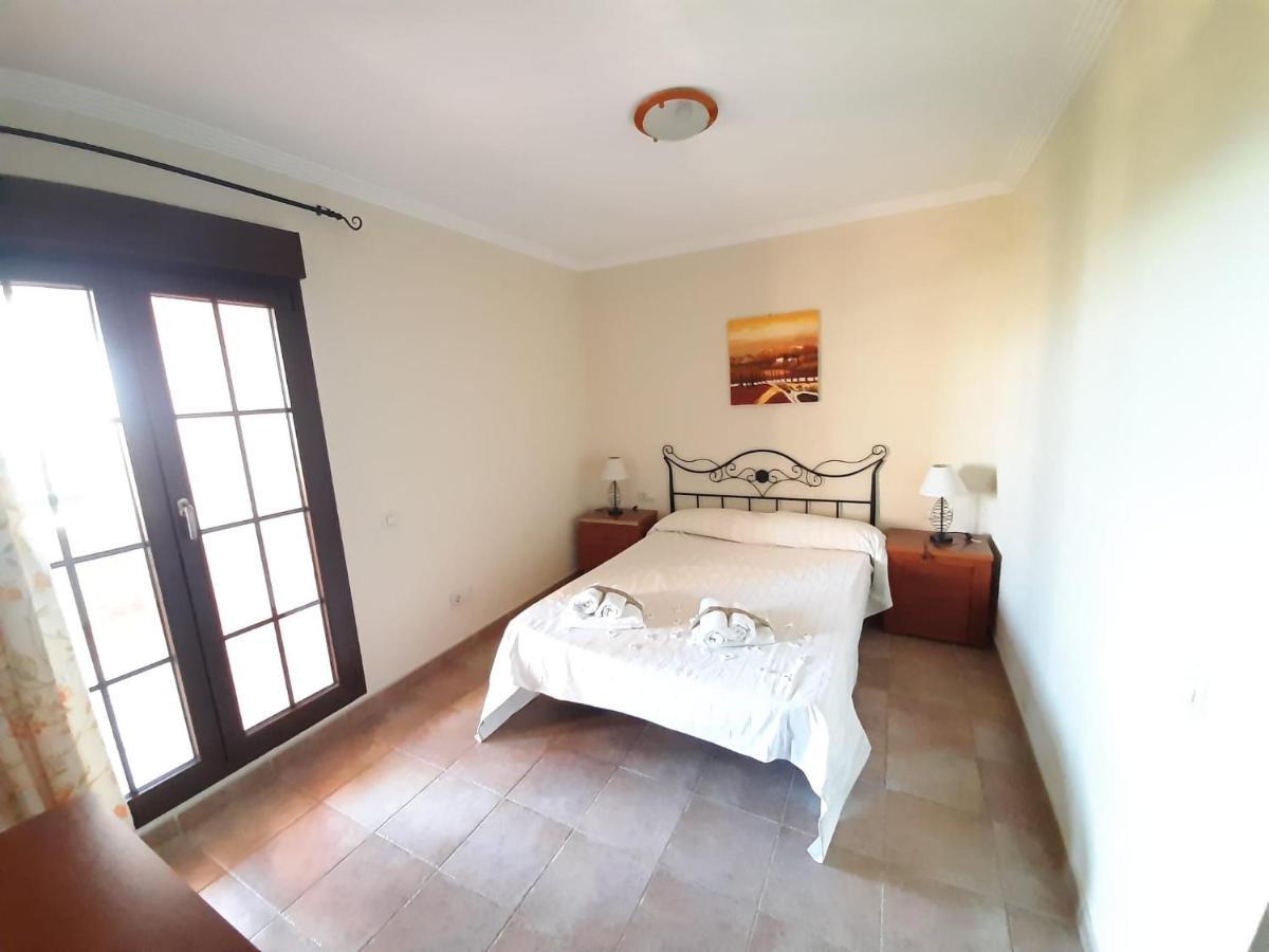 Apartamento 2 Dormitorios.Urb Playa Verde Isla Canela Exterior photo